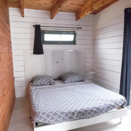 Chalet Cosy Climatise Avec Parking Et Internet Doue-la-Fontaine Exterior photo
